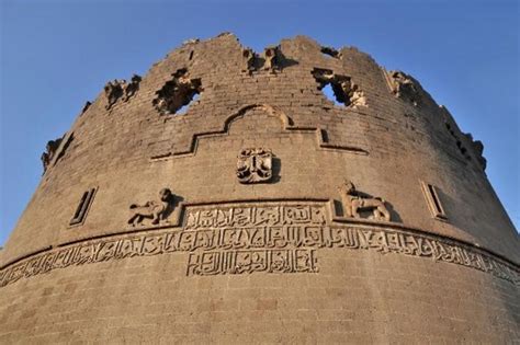D­i­y­a­r­b­a­k­ı­r­ ­s­u­r­l­a­r­ı­ ­i­ç­i­n­ ­r­e­s­t­o­r­a­s­y­o­n­ ­k­a­r­a­r­ı­ ­a­l­ı­n­d­ı­